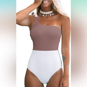Cupshe one shoulder knot, textured ribbed bathing suit